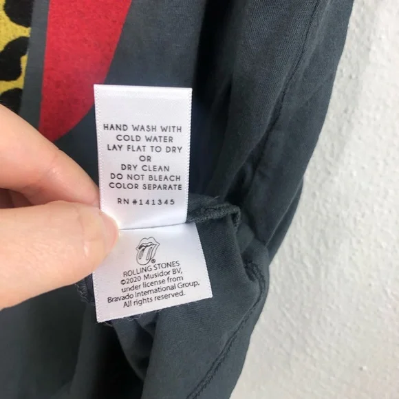 Daydreamer Rolling Stones Leopard Tongue Crewneck Graphic Tee - Picture 7 of 9